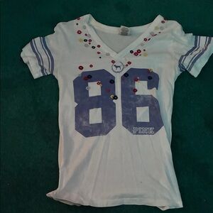 Woman’s tee shirt size XS 10$